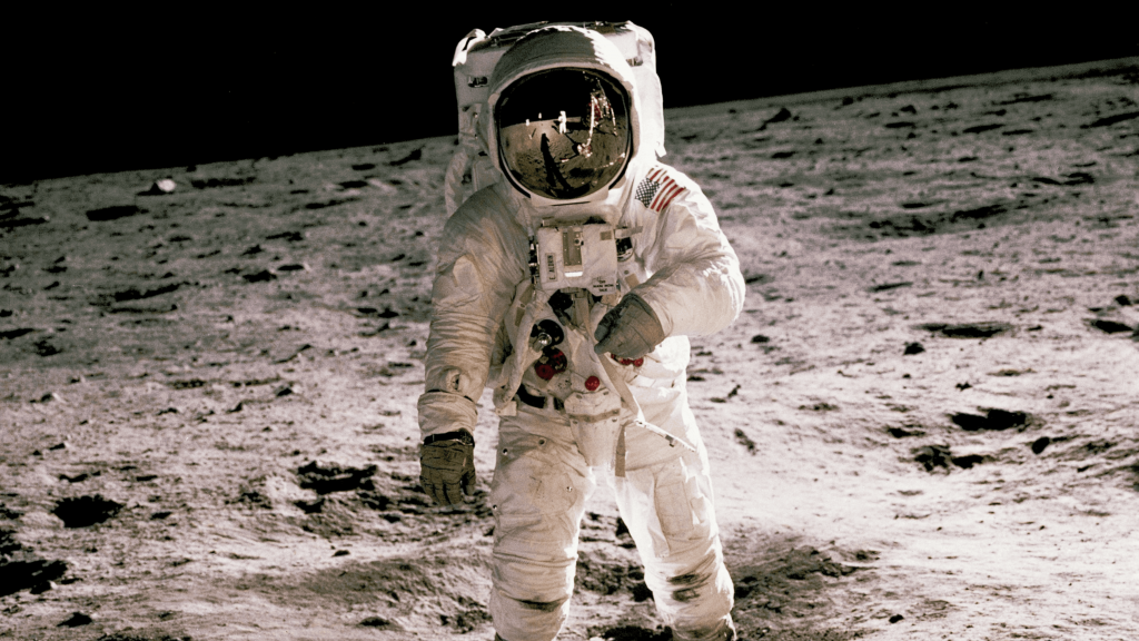 astronauta homem na lua (1)