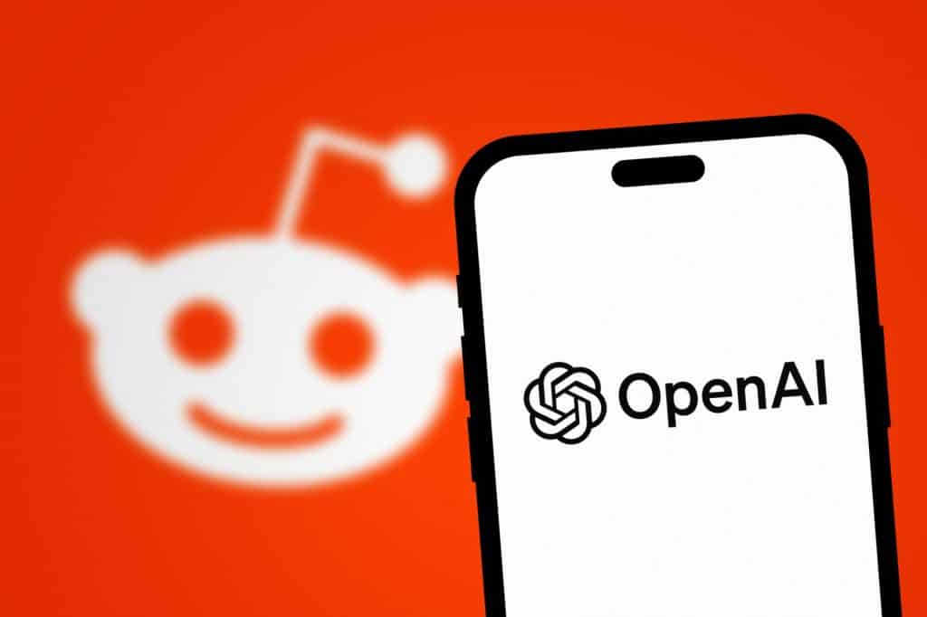 logos de reddit e openai